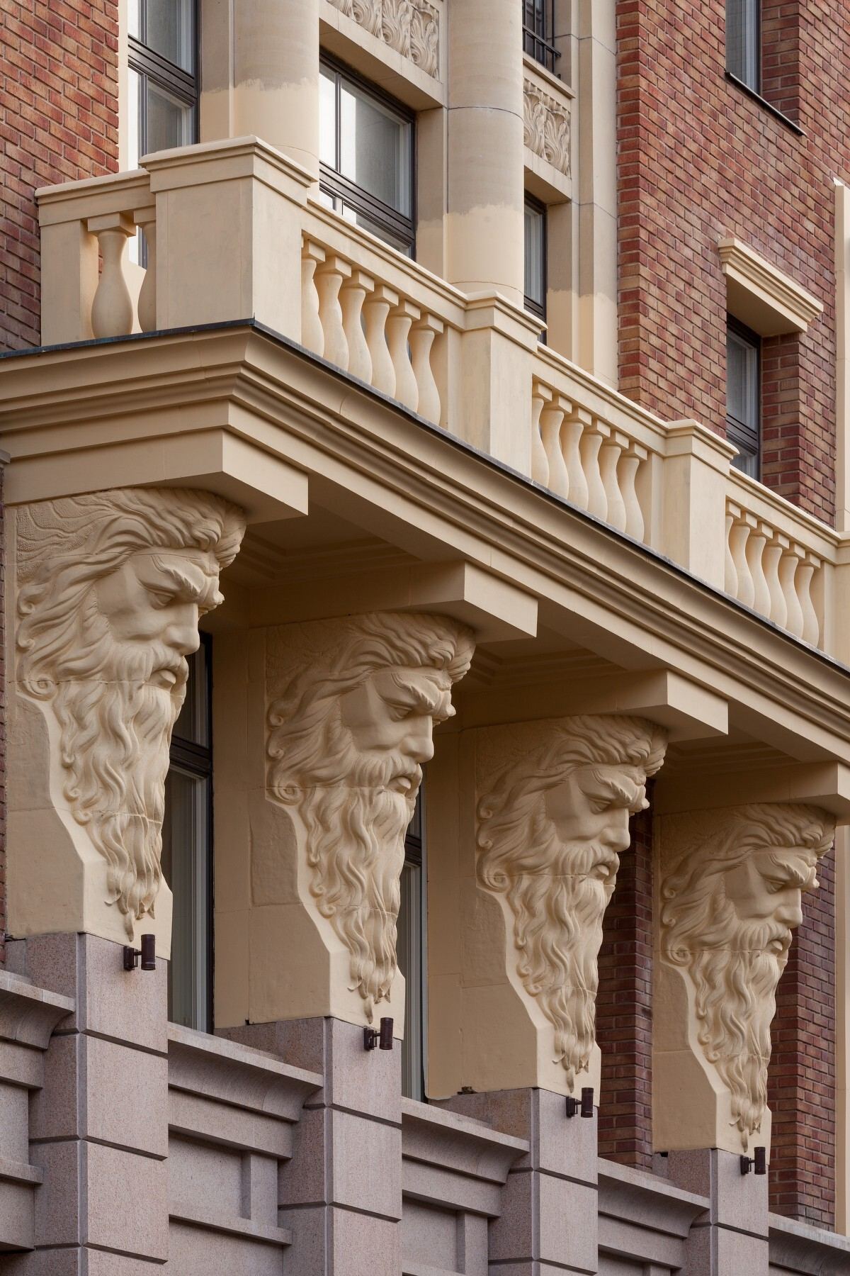 Nest — image 1